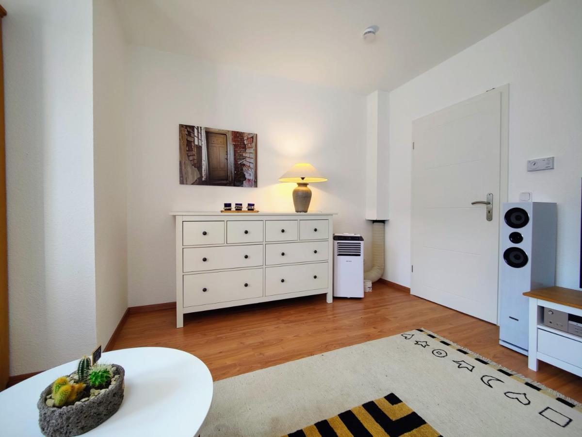 Yourfavoritebed 100M2 Designwohnung Mit Vollausstattung Plauen Luaran gambar